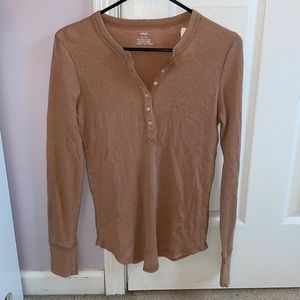American Eagle brown long sleeve waffle knit